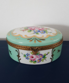 Limoges ovalen dekseldoosje