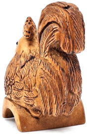 Netsuke van een haan op stok