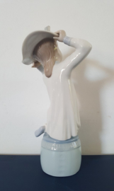 Lladro beeldje, meisje met hoed