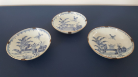 Drie Chinese schoteltjes met montuur - 18e eeuw