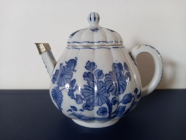 Chinees trekpotje met blauw bloemdecor