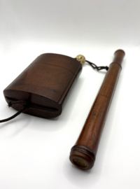 Japanse pijphouder en tabaksdoos