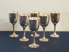 6 verzilverde goblets in cassette