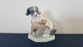 Lladro Nao beeldje, hond en kat in harmonie