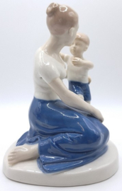 Duits beeldje van moeder en zoon