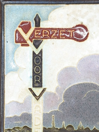 Cloisonné tegeltje 'Verzet Voor Vaderland'