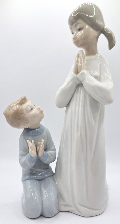 Lladro Teaching to pray #4779