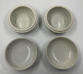 2 porseleinen dekselbakjes
