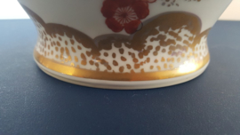 Japanse vaas met een versiering van een koets