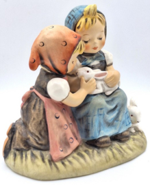 Hummel beeldje 'Easter time'