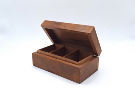 Handgesneden houten postzegel doosje