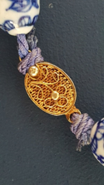 Lange ketting met porseleinen kralen 