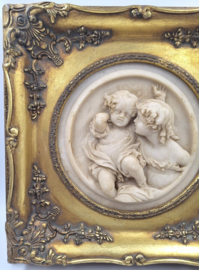 Composiet reliëf cherubijnen