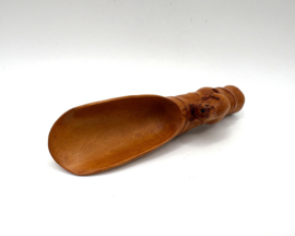 Netsuke theeschep met tijger