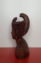 Balinees houten buste