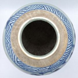 Gemberpot met rijke decoratie