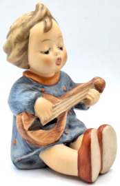 Hummel beeldje 'Gesangsprobe / Joyfull'