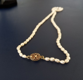 Parelketting met ovale sluiting 