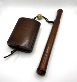 Japanse pijphouder en tabaksdoos