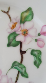 Royal Copenhagen sierbord met bloemdecoratie