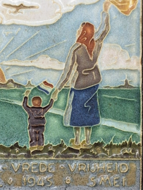 Cloisonné tegeltje 'Voedsel - Vrede - Vrijheid'