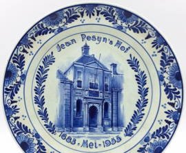 Delfts blauw bord 'Jean Pesyn’s Hof'