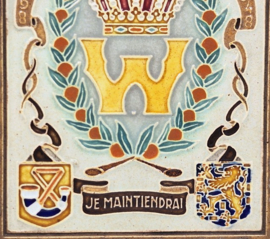 Cloisonné herinneringstegeltje Wilhelmina