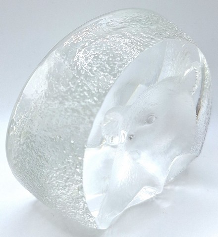 Kristallen sculptuur met berenjong - Mats Jonasson