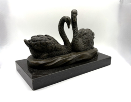 Bronzen sculptuur van 2 zwanen