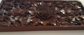 Floraal houtsnijwerk