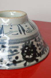 Chinees schaaltje met blauwe / zwarte decoratie