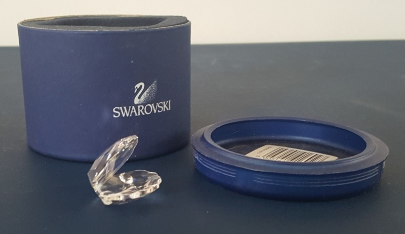 schandaal Kauwgom Grens Swarovski schelp met parel nummer 7624/000/003 | Silver crystal | Chic  Antiek