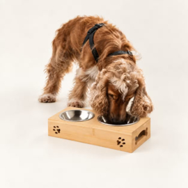 Dubbele Voerbak Hond op Houten Standaard – 2x12 cm