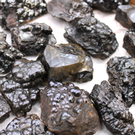 Mineraal Hematiet – Aardend, Beschermend & Harmoniserend – 5 tot 7 cm