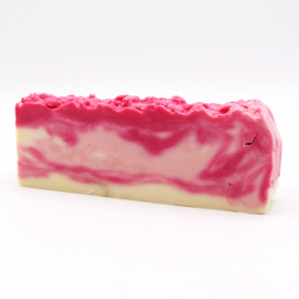 Handgemaakte Olijfolie Zeep – Rozenbottel – Zeepbrood 1,25kg