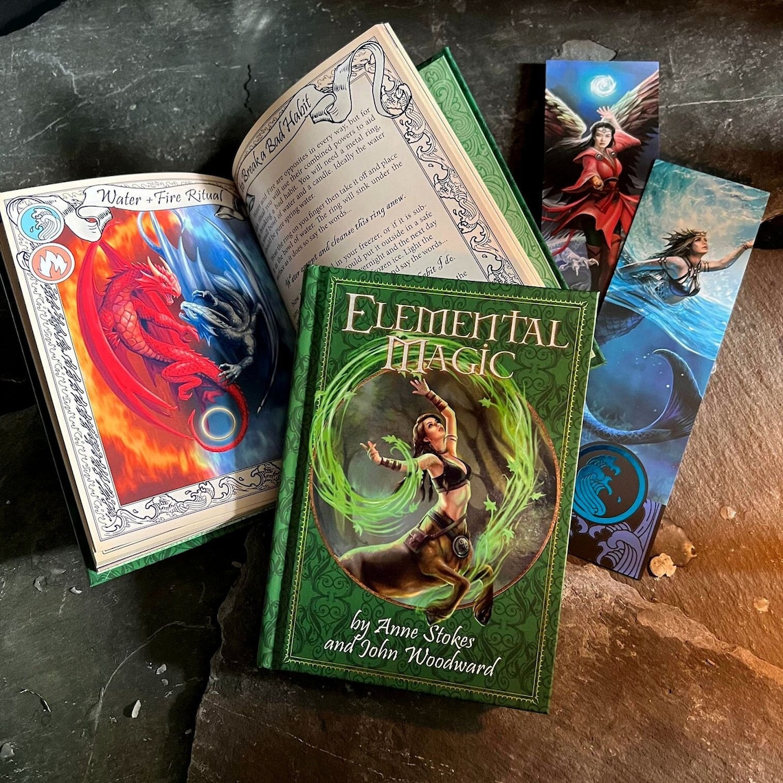 Boek  - Elemental Magic by Anne Stokes & John Woodward (AS)