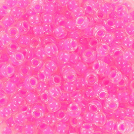 Miyuki 8-4301 luminous pink