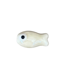 Keramiek kraal vis off white  4 stuks