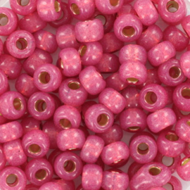 Miyuki 6-645 Sipverlined dyed alabaster dark Rose