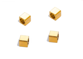 Stainless steel kralen vierkant Goud 3mm 10 stuks