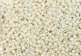 Rocailles 3mm cream