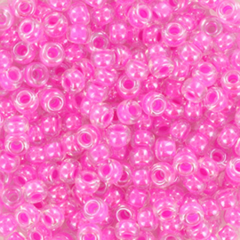 Miyuki 8-4302 Luminous pink lila