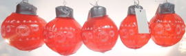 Set van 5 rode opblaasbare kerstballen met envelop