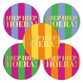 Stickerset: Hiep hiep hoera + strepen (5 varianten)