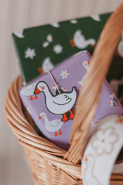 Cadeaupapier: Little Goose / lila-groen (2m bij 70cm)