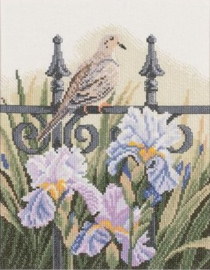 Borduurpakket - Backyard Beauties: Dove - Home and Garden - Lanarte