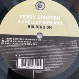 Ferry Corsten & Shelley Harland – Holding On