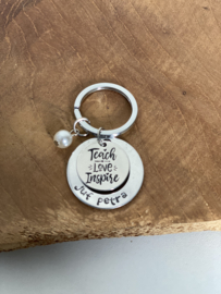 Sleutelhanger teach love inspire