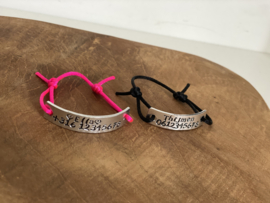 sos armband