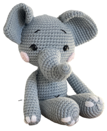 Gehaakte knuffel Ollie de Olifant